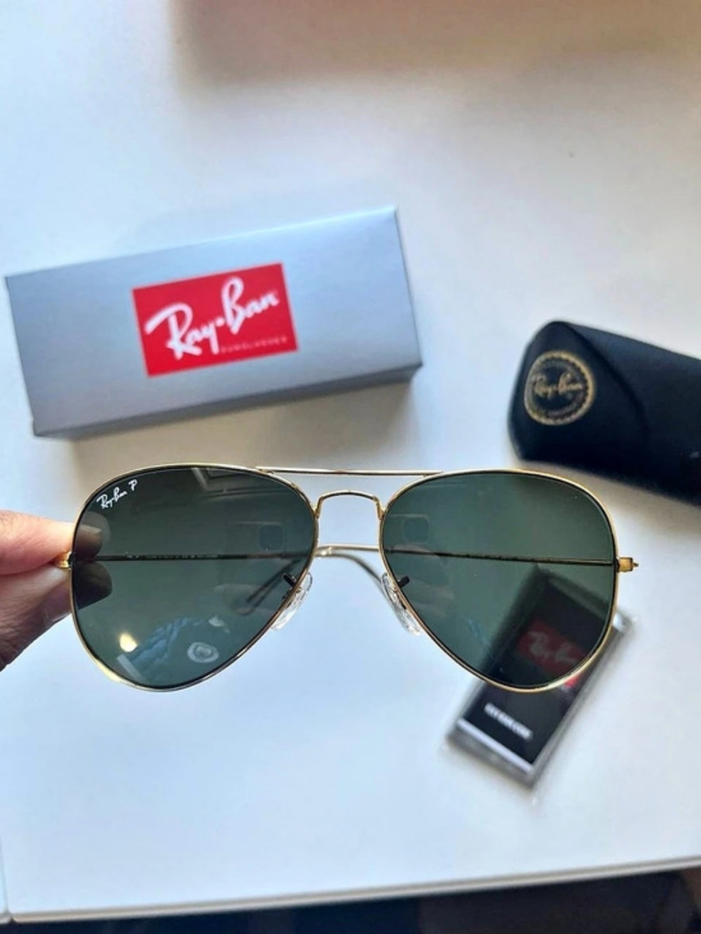 Ray-Ban RB3025 Aviator Polarized Classic Sunglasses in Gold & Green Lenses